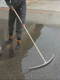 Gummischieber / Wasserschieber, gebogen, 85cm